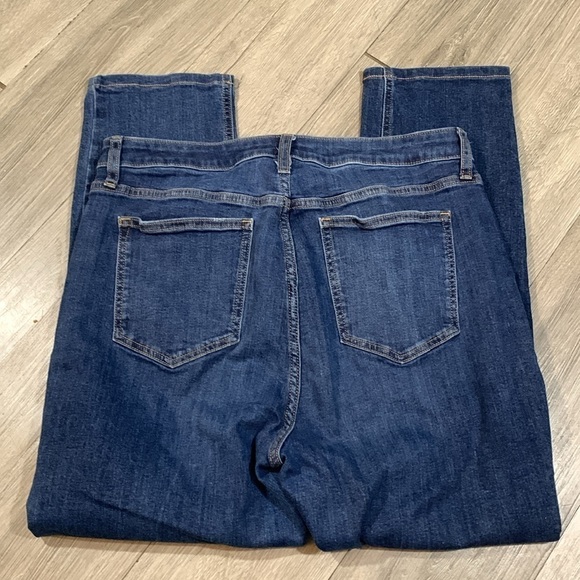 Elizabeth & James High-Rise Stovepipe Medium Wash Jeans size 16 - Picture 3 of 9